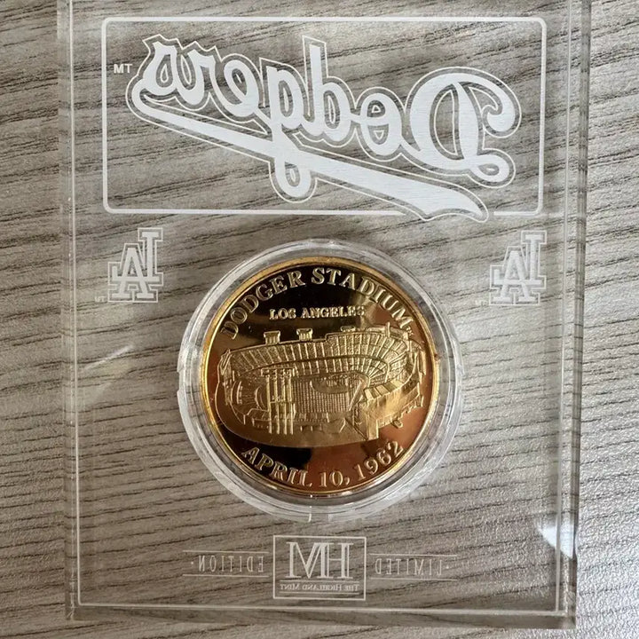 [BUNJANG] LA Dodgers 1962 Limited Edition 24k Gold Coated Commemorative Coin / LA 다저스 기념주화 1962 리미티드 에디션 24k 코팅