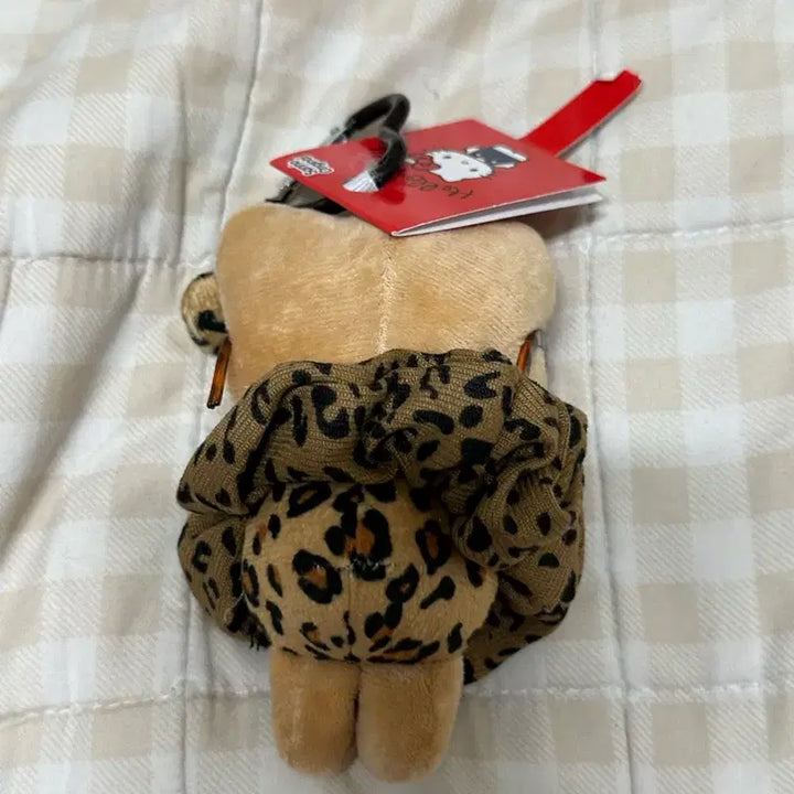 [BUNJANG] Leopard Print Hello Kitty Keychain with Glasses / 호피 태닝 헬로키티 안경 쓴 키링