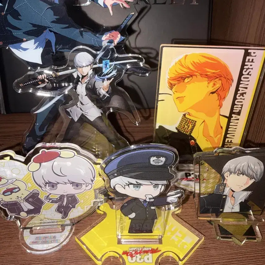 [BUNJANG] Persona 4 Protagonist Acrylic Stand Bundle Set / 페르소나 4 주인공 아크릴 스탠드 일괄