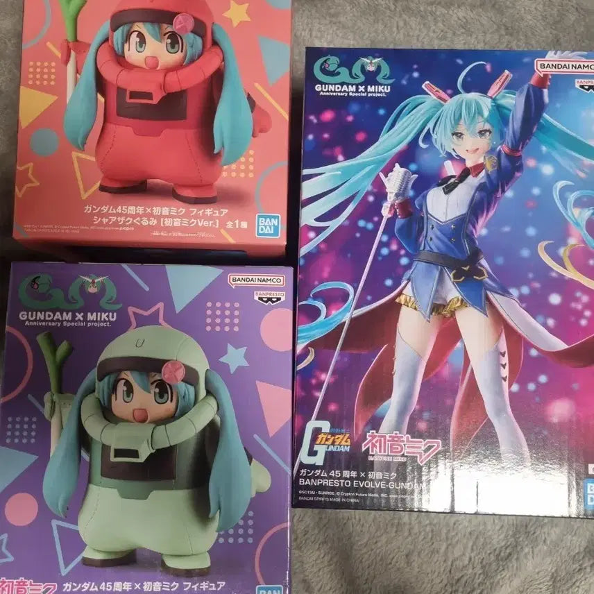 [BUNJANG] Hatsune Miku x Gundam 45th Anniversary Figure Set / 하츠네미쿠 건담 45주년 피규어 자쿠미쿠 등
