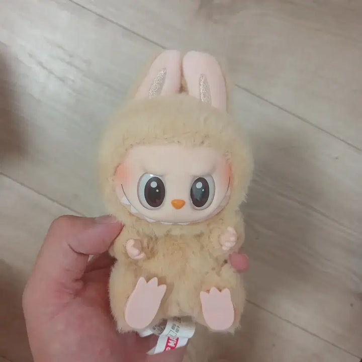 [BUNJANG] Labubu Figure / 라부부 인형 팝니다