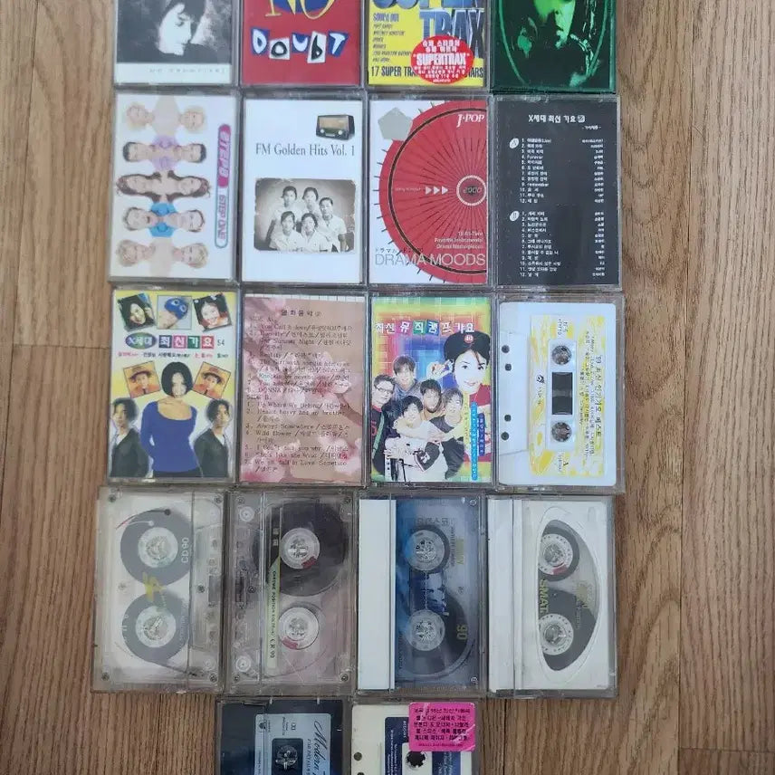 [BUNJANG] Cassette Tapes Bundle Set (43 pcs) / 카세트테이프 43개 일괄 판매
