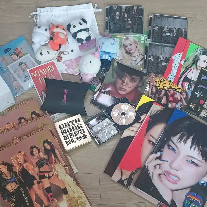 [BUNJANG] aespa Dirty Pop &amp; Rich Man Goods Bundle (Photocards Excluded) / 에스파 굿즈 대량 처분 카리나 윈터 지젤 닝닝 더티워크 리치맨