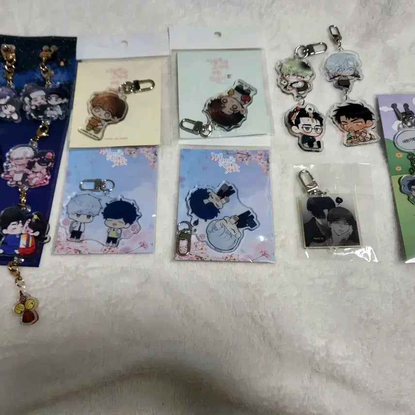 [BUNJANG] Yuwon Bulbyeon Monthly Keyring Bundle / 유원불변 월간키링 겨울지나벚꽃 남보다 못한 사이 쌍방울뎐 미고연 키링 일괄