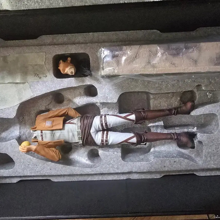 [BUNJANG] Attack on Titan Sasha Resin Figure / 진격거인 샤샤 레진피규어