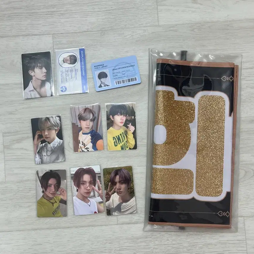 [BUNJANG] Enhypen Sunghoon Evan Photocard &amp; Slogan Bundle Set / 엔하이픈 에반 이희승 양도 처분