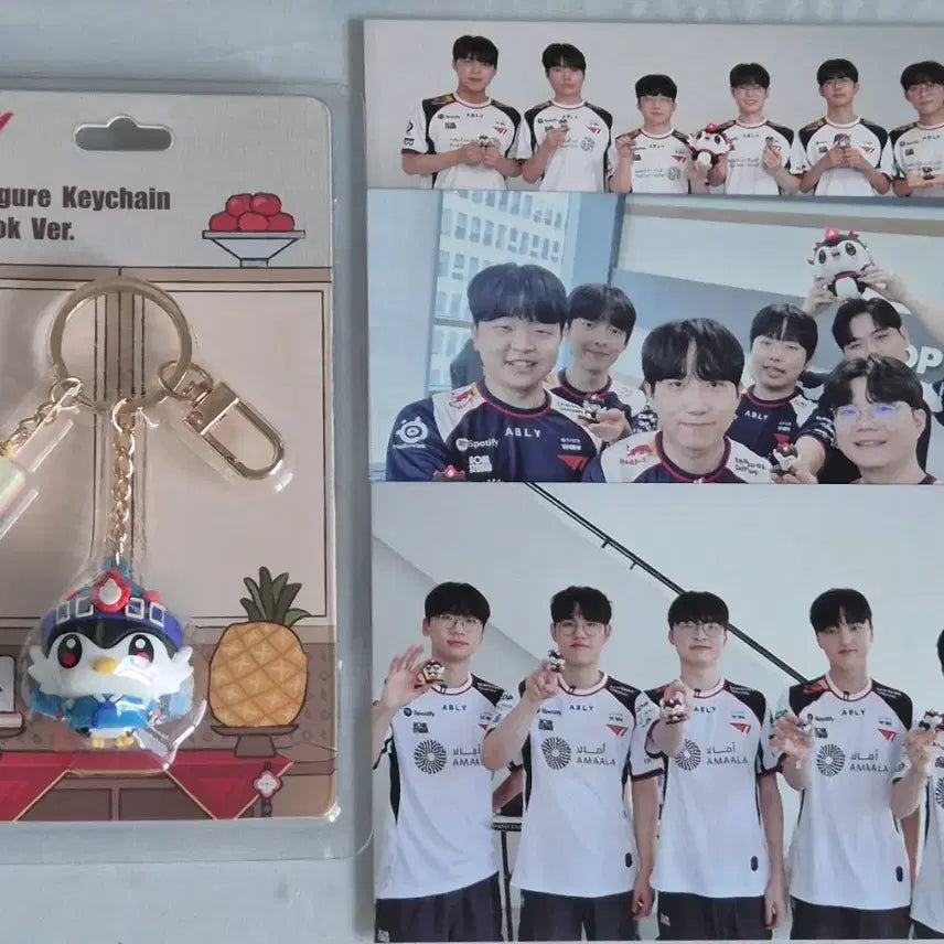[BUNJANG] T1 Arti Doljabi Hanbok Keyring, Player Postcard Bundle Set / 티원 아티의 돌잡이 한복 키링 양도판매