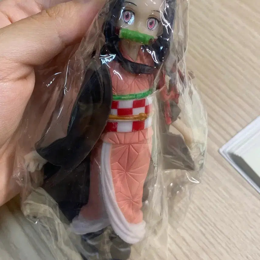 [BUNJANG] Demon Slayer Nezuko Figure (with Tanjiro) / 귀멸의 칼날 네즈코 피규어 (탄지로 같이 드려요)