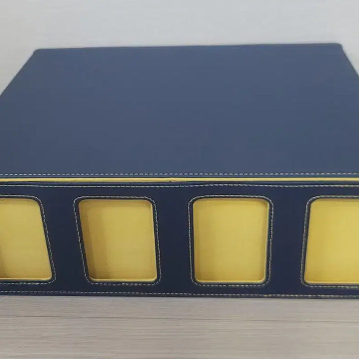 [BUNJANG] PU Leather Magnetic Card Storage Box - 4 Rows / 새상품 PU가죽 자석타입 탑로더 카드 보관함 4열