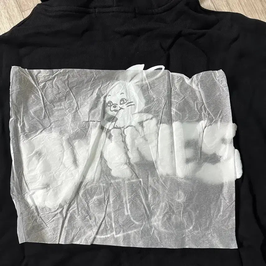 [BUNJANG] NewJeans Bunnies Club Hoodie Black M Size / (새상품)뉴진스 BUNNIES CLUB 후드 블랙 팝니다 (M사이즈)