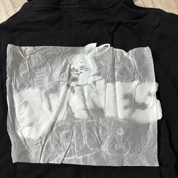 [BUNJANG] NewJeans Bunnies Club Hoodie Black M Size / (새상품)뉴진스 BUNNIES CLUB 후드 블랙 팝니다 (M사이즈)