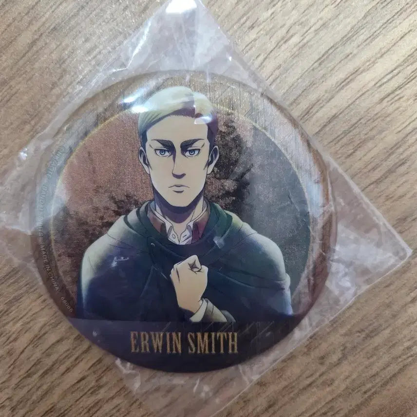 [BUNJANG] Attack on Titan Erwin Smith Commander Badge / 진격의 거인 엘빈 단장 뱃지