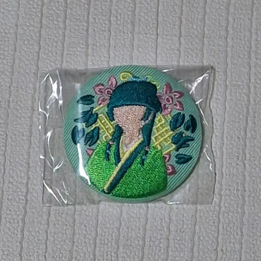 [BUNJANG] Kusuriya no Hitorigoto Maomao Embroidered Can Badge (Sealed) / 미개봉 약사의혼잣말 쿠지 마오마오 자수 캔뱃지