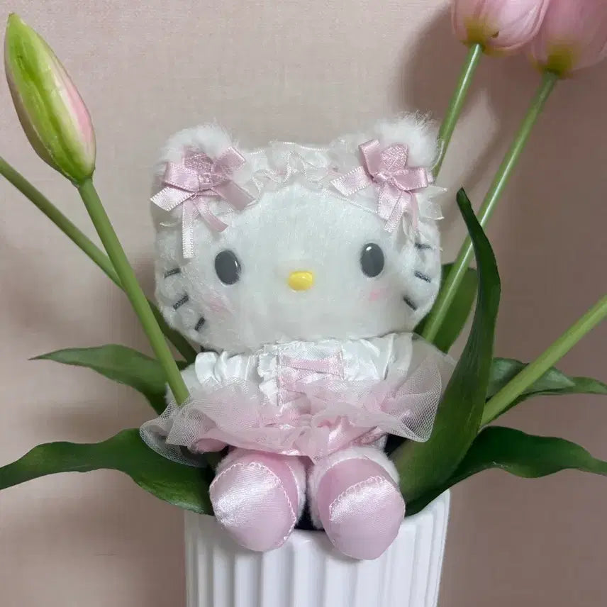 [BUNJANG] Sanrio Shironenco Ballerina Kitty Mascot / (배송비 포함 오늘만 이 가격 시로네코 발레리나 키티 마스코트