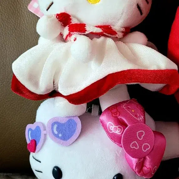 [BUNJANG] Sanrio Hello Kitty 3-Item Set with Watch / 산리오 정품 헬로키티 인형 3종 세트+시계(새상품)