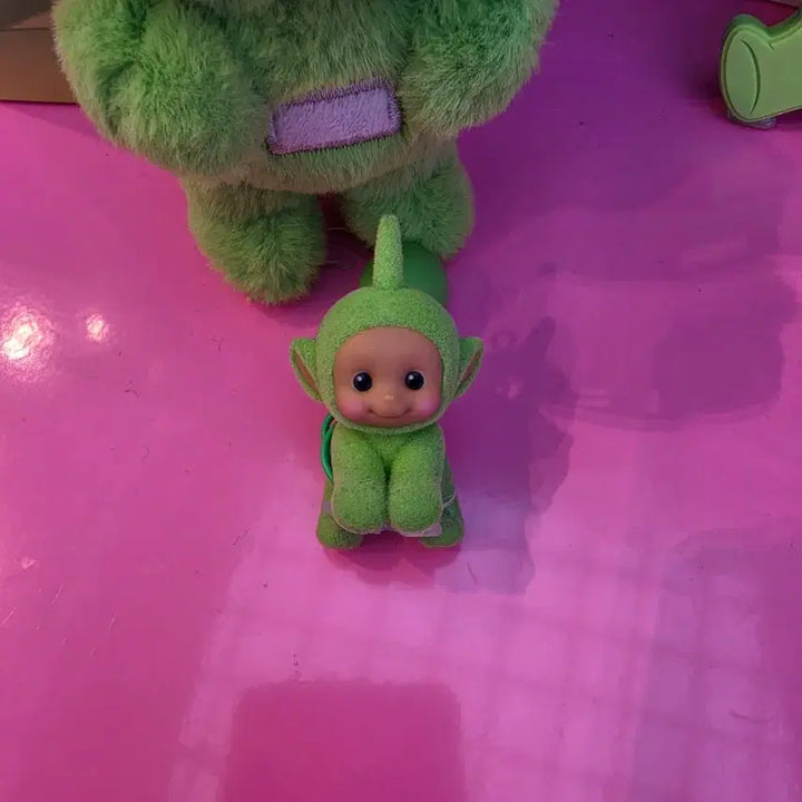 [BUNJANG] Teletubbies Tinky Winky Flying Figure / 하늘을 나는 뚜비 (텔레토비) 캡슐