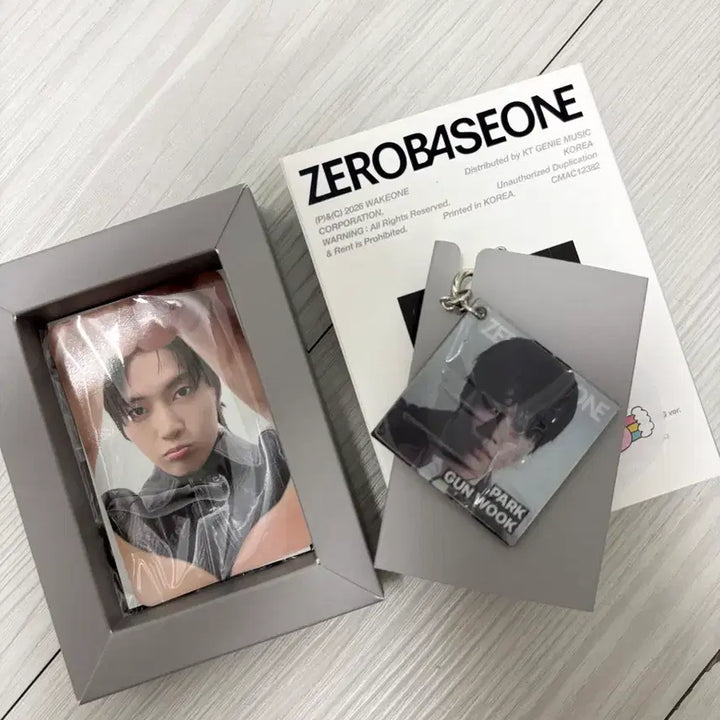 [BUNJANG] ZB1 Sung Hanbin Lenticular Photocard / 제베원 렌티큘러 키링 앨범 박건욱 포카 석매튜