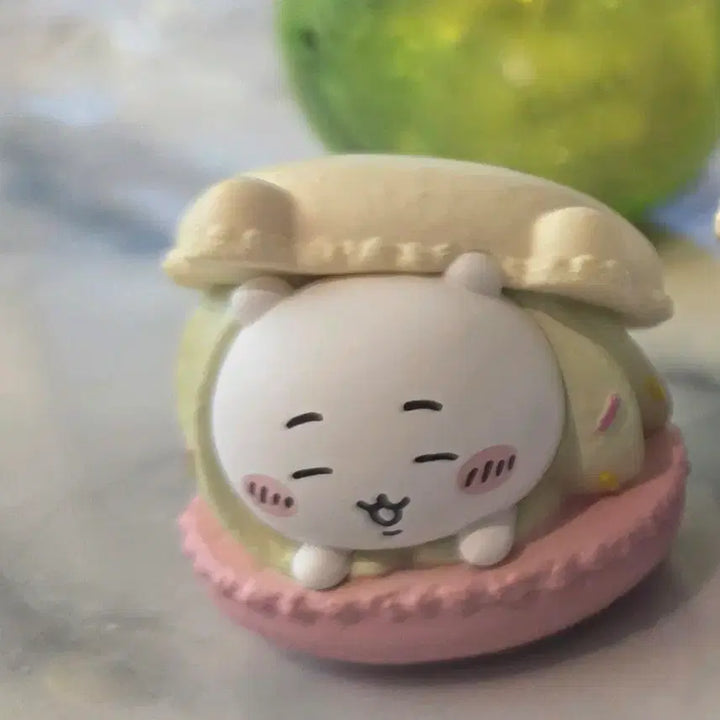 [BUNJANG] Cheekawa Macaron Gacha Charm / 먼작귀 마카롱 가챠 치이카와