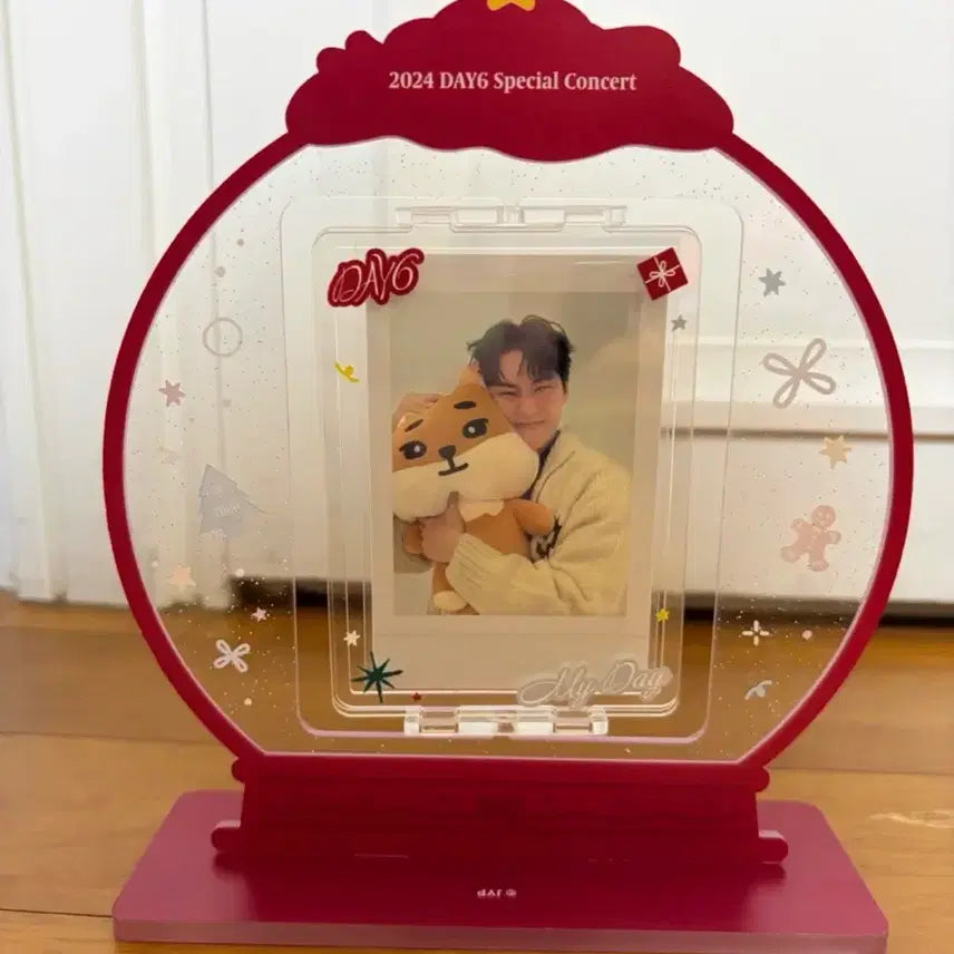 [BUNJANG] Day6 Concert Acrylic Ring Standee + Young K Dani Mals Photocard / 데이식스 클콘 아크링 스탠딩 + 영케이 자이언트 데니멀즈 자멀 포카