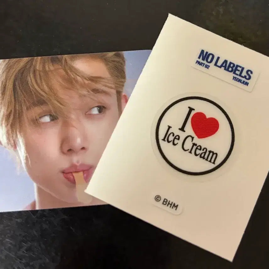[BUNJANG] TXT Yeonjun GS25 Ice Cream Mini Photocard + Sticker Set / 연준 + 요아정 gs편의점 신상 아이스크림 미니 포카 + 띠부씰 양도합니다