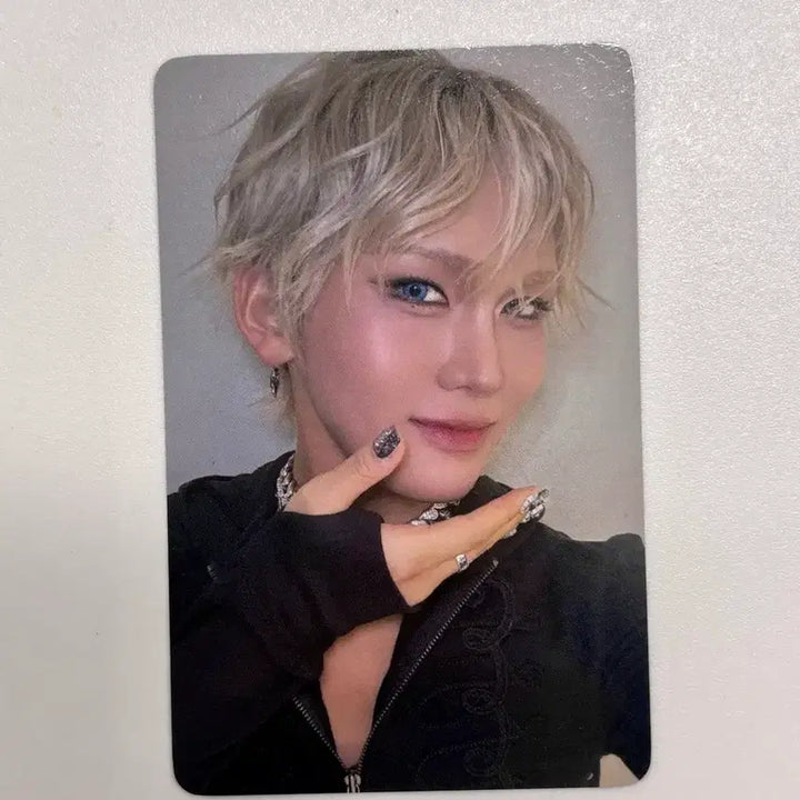 [BUNJANG] XLOV Hyun Photocard POB / XLOV 엑스러브 HYUN 현 포토카드 포카 pobs