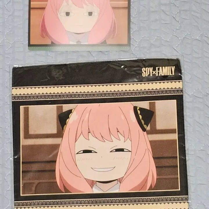 [BUNJANG] Spy x Family Anya Lenticular Glasses Cleaner Collab Cafe POB / 스파이 패밀리 아냐 렌티큘러 안경클리너 콜라보카페 특전
