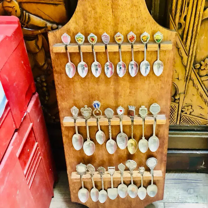 [BUNJANG] Antique Wooden Spoon Rack with 20 Collectible Spoons / 엔틱 스푼랙