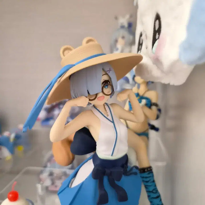 [BUNJANG] RM Raccon Figure / 렘 너구리 피규어