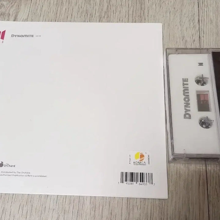 [BUNJANG] BTS Dynamite Mini LP + Cassette Tape Set / BTS 다이너마이트 미니LP+카세트테이프 세트