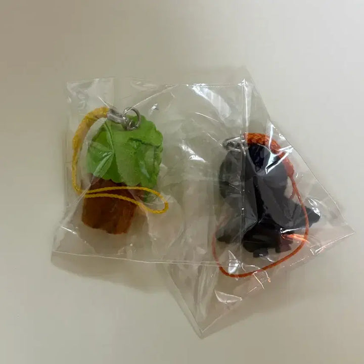[BUNJANG] Haikyuu!! Costume Qposket Strap Bundle (Kageyama, Oikawa) - Sealed / 하이큐 코스튬 큐피 스트랩 미개봉 새상품(카게야마, 오이카와)