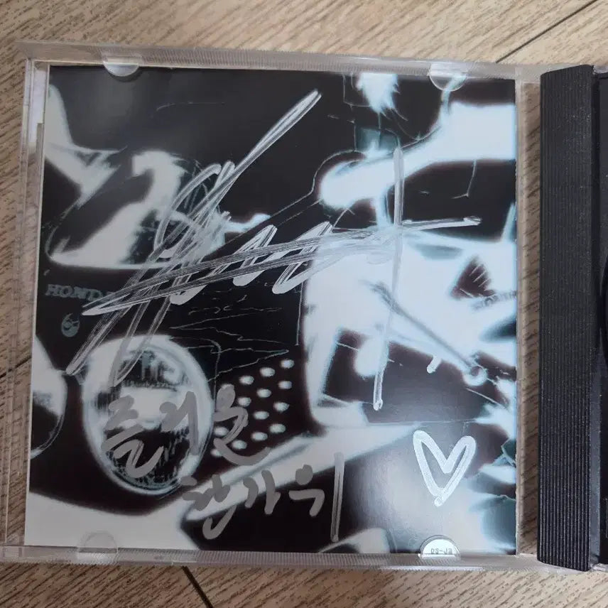 [BUNJANG] Ghostclub Misfits Signed CD Album / [사인반] 고스트클럽 misfits CD앨범
