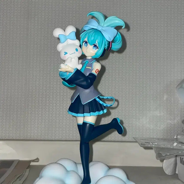[BUNJANG] Cinnamoroll x Miku Figure / 시나모롤미쿠 피규어