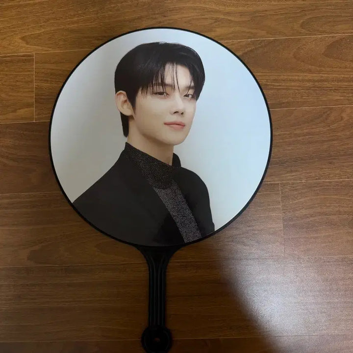 [BUNJANG] TXT Yeonjun Official Uchiwa / 투바투 연준 공식 우치와