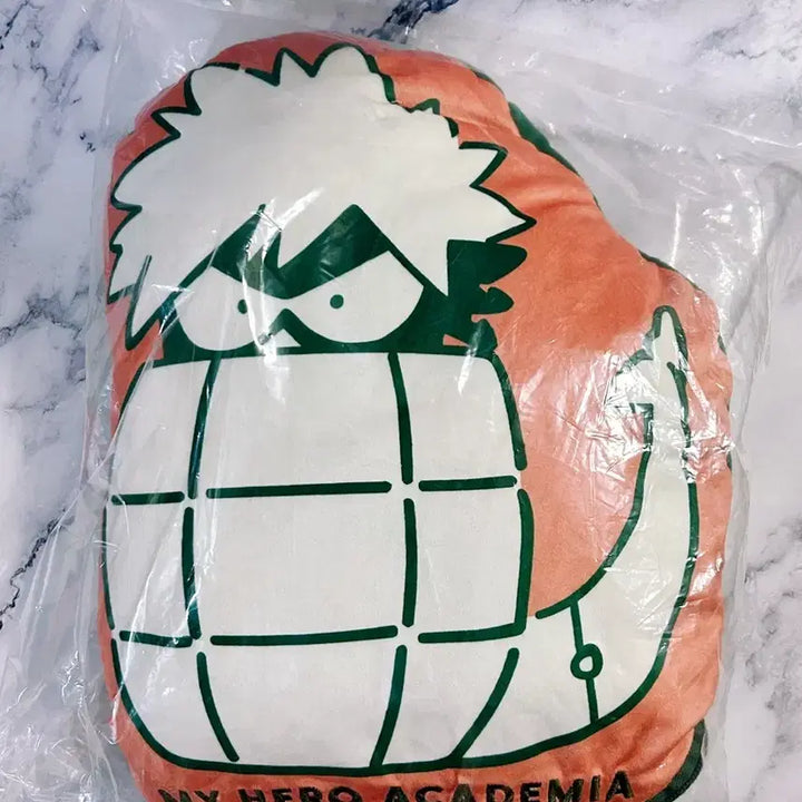 [BUNJANG] My Hero Academia Ani-Art Exhibition Dynamight Bakugo Katsuki Cushion &amp; Blanket Set / 히로아카 원화전 다이나마 담요 in 쿠션 바쿠고 카츠키 나히아 바쿠고 히로아카 바쿠고