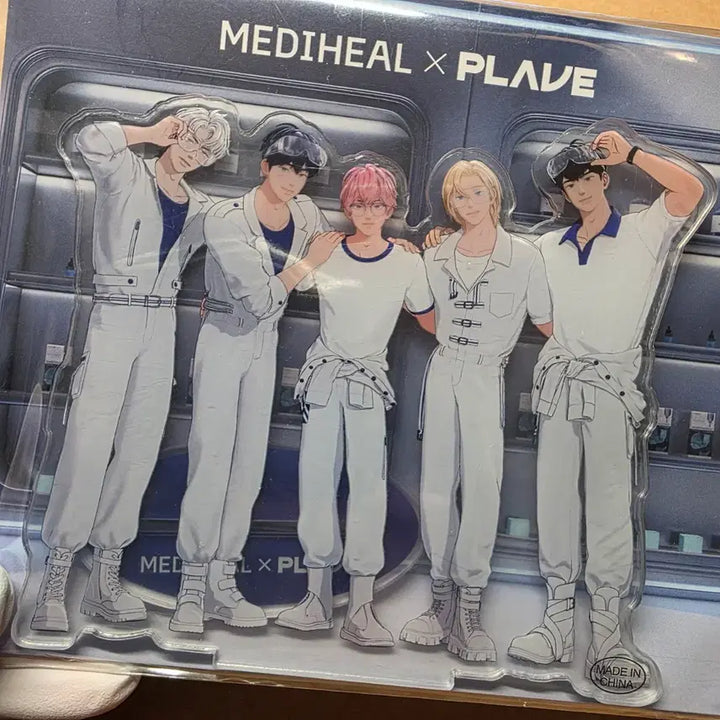 [BUNJANG] PLAVE Medihall Acrylic Stand + Photocard Set (Sealed) / PLAVE 플레이브 메디힐 아크릴스탠드+포토카드 세트