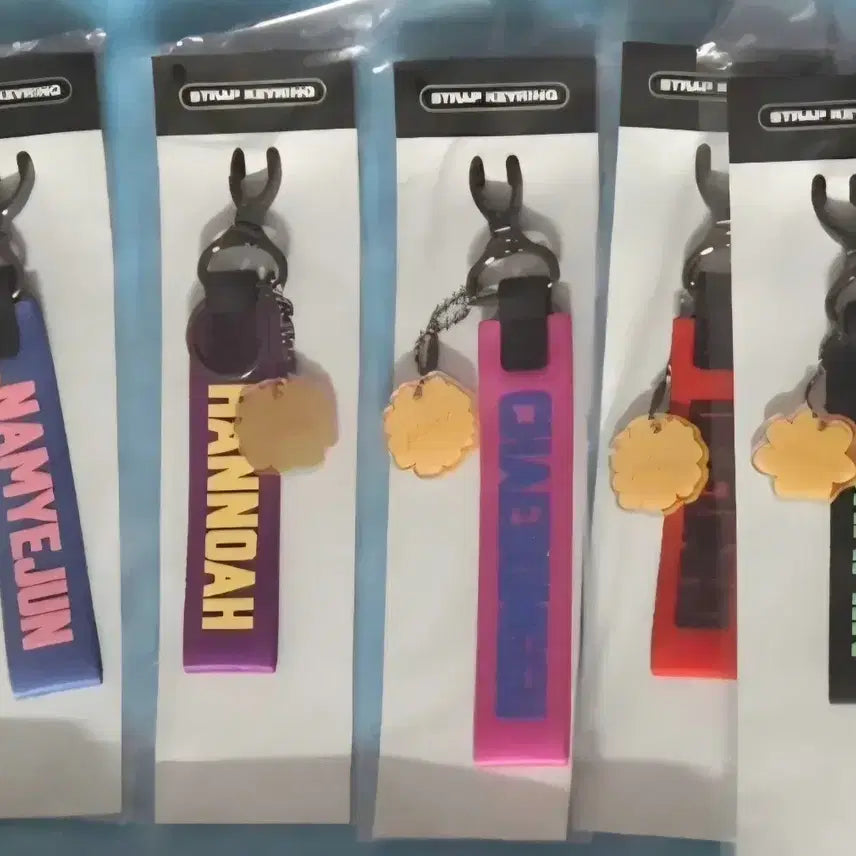 [BUNJANG] Playve Yu Yeoreum Strap Sealed Bundle Set / 플레이브 육여름 스트랩 미개봉 일괄