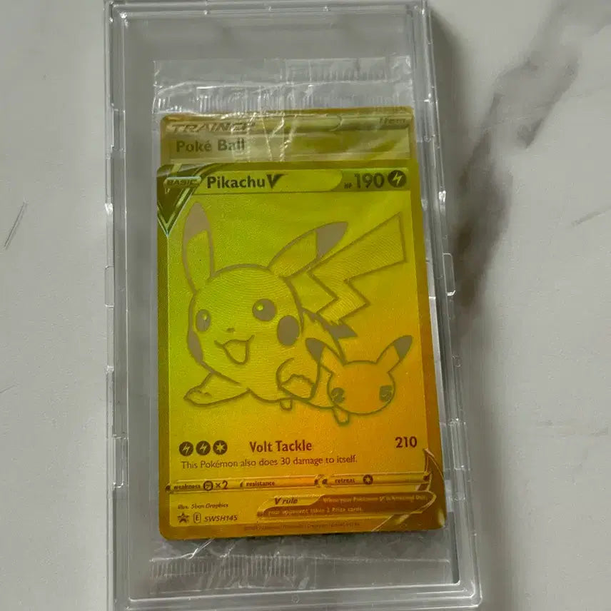 [BUNJANG] Pokemon 25th Anniversary North American Gold Pikachu V &amp; Poke Ball Card Set (Sealed) / 포켓몬카드 25주년 북미 골드 피카츄&amp;포켓볼 미개봉