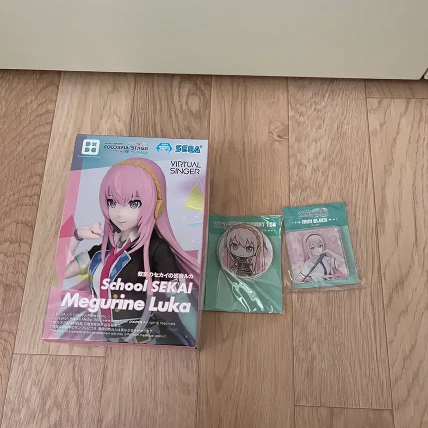 [BUNJANG] SEGA Virtual Singer Megurine Luka Figure &amp; Goods Set / 세가 버추얼 싱어 메구리네 루카 피규어&amp;굿즈