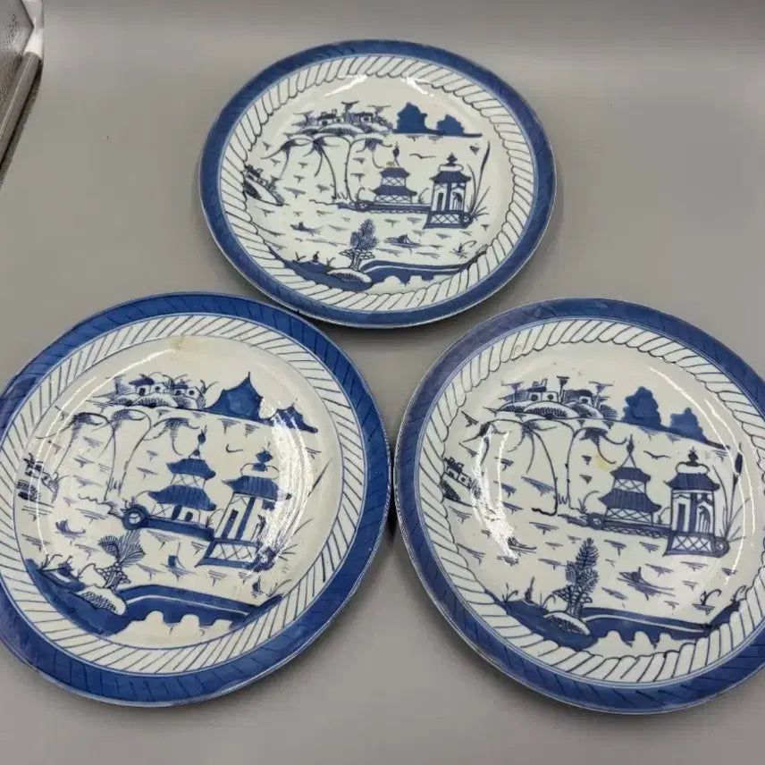 [BUNJANG] 19th Century Qing Dynasty Blue and White Landscape Export Porcelain Plates (Set of 3) / [진품] 청대 19세기 청화백자 산수문 수출자기 접시 3점 일괄 중국도자기 골동품