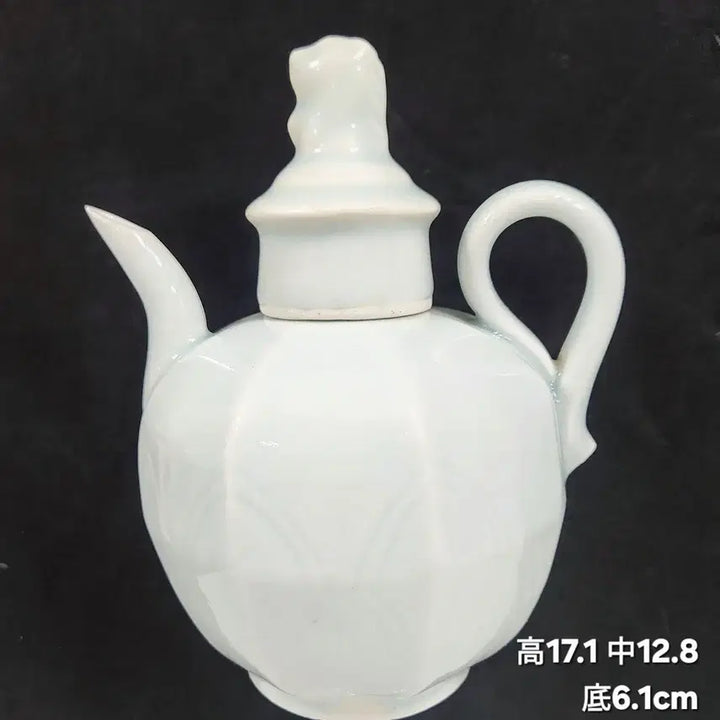 [BUNJANG] Southern Song Dynasty Celadon White Glaze Carved Vine Pattern Mythical Beast Spout Ewer / 중국도자기                 남송대 청백유 양각 당초문 서수 집호