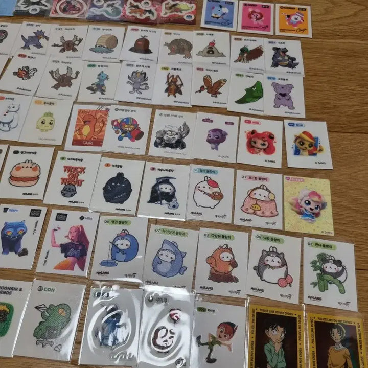 [BUNJANG] Bundle of Various "Ttiboo Seal" Stickers (2000s Korean Snack Stickers) / 띠부씰일괄 띠부씰북 짱구 산리오 포켓몬씰 몰랑이 빵빵이 티니핑