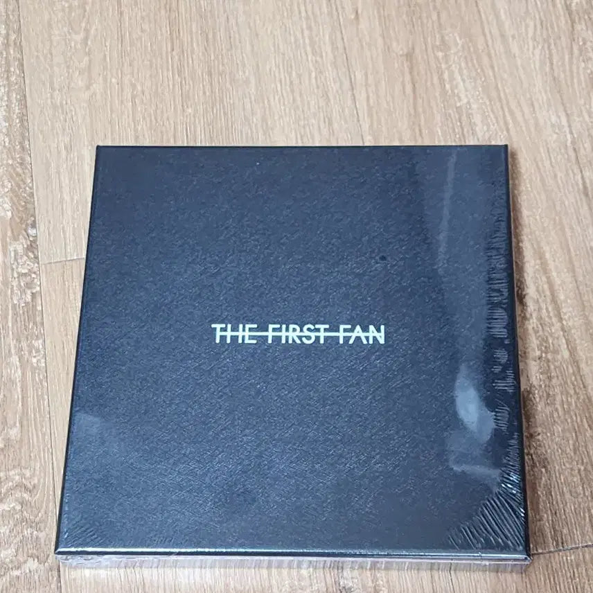 [BUNJANG] Peaceminusone x Toy Story The First Fan Scarf 01 Silk Sealed / 피스마이너스원 토이스토리 더 퍼스트팬 스카프 01 실크 미개봉새상품