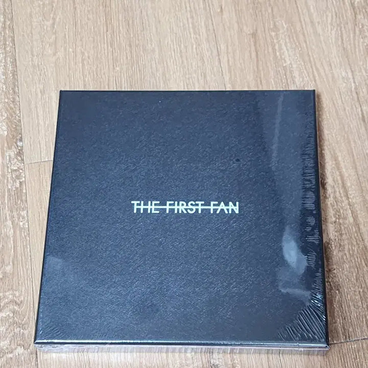 [BUNJANG] Peaceminusone x Toy Story The First Fan Scarf 01 Silk Sealed / 피스마이너스원 토이스토리 지드래곤 더 퍼스트팬 스카프 01 실크 미개봉새상품