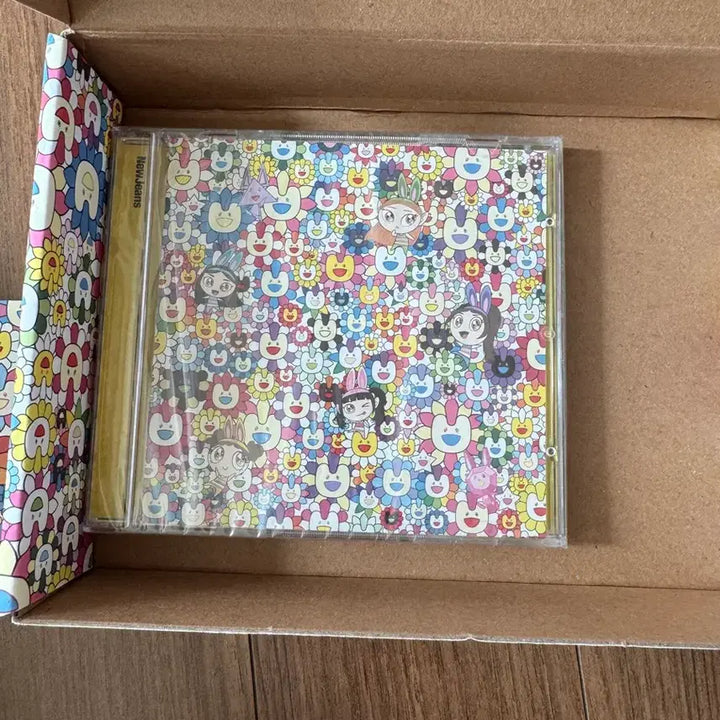 [BUNJANG] Murakami x NewJeans Collaboration Bag Charm / 무라카미 뉴진스 가방굿즈