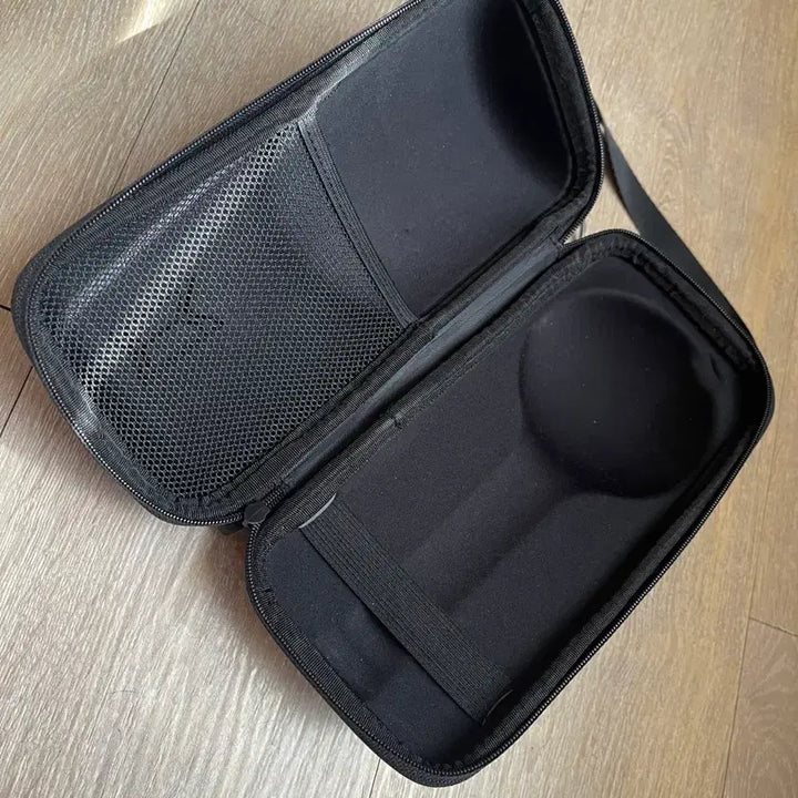 [BUNJANG] BTS ARMY BOMB Official Lightstick Hard Case with Strap / 아미밤 공식 라이트스틱 케이스
