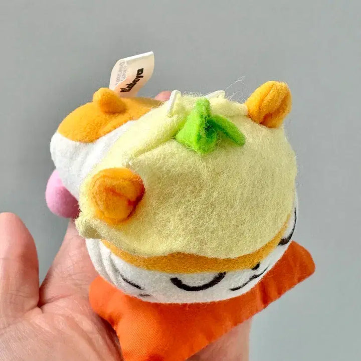 [BUNJANG] Sanrio Coro Coro Kuririn Classic Mini Cushion Keychain / 산리오 고전 코로코로 쿠리링 오야스미 인형 미니 키링 베개 햄스터