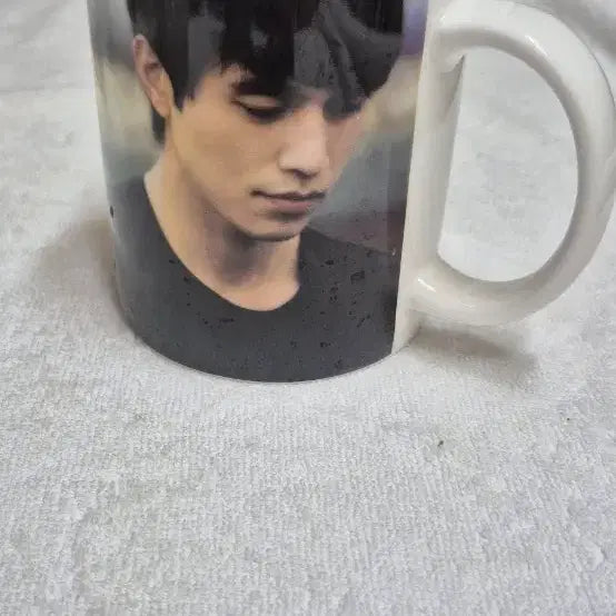 [BUNJANG] Lee Dong Wook Signed Mug Cup / 머그컵 1 이동욱