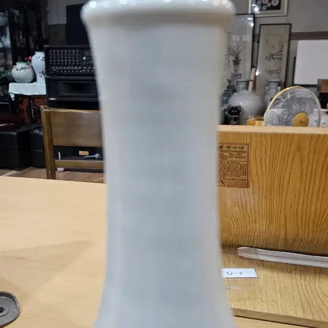 [BUNJANG] Joseon Blue-and-White Porcelain Chilbo Pattern Vase / 조선청화백자칠보문주병