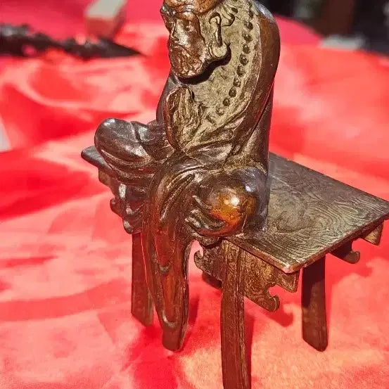 [BUNJANG] Copper Seated Arhat/Patriarch Sculpture (8cm Width) / 적동 의자에 앉은 나한상 / 조사상 조각 공예품 (가로 8cm)