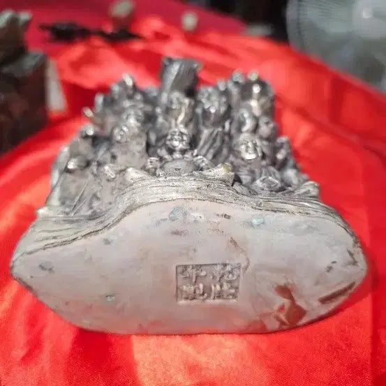 [BUNJANG] White Copper Five Hundred Arhats and Buddha Group Sculpture (1.57kg) Qianlong Mark / 백동 오백나한여래삼존 군상 조각상 (1.57kg  건륭년제 낙관